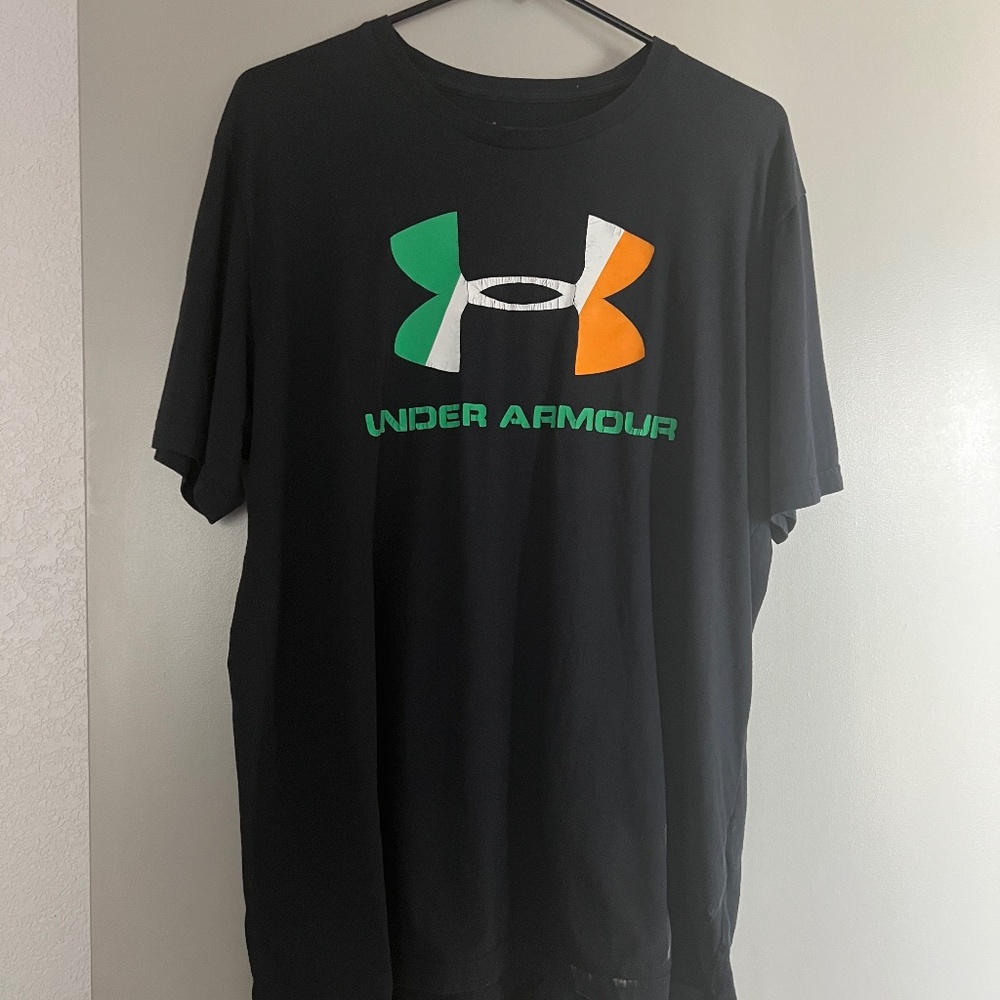 Men’s Under Armour T shirt size L